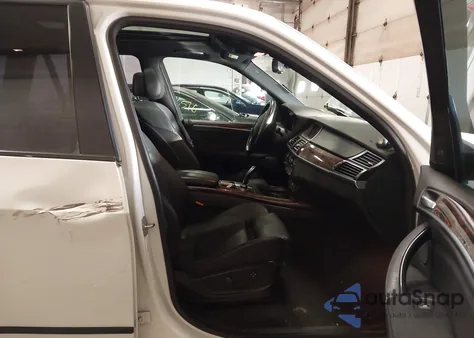 2010 BMW X5 xDrive48I from USA, damaged, VIN 5UXFE8C57AL312753